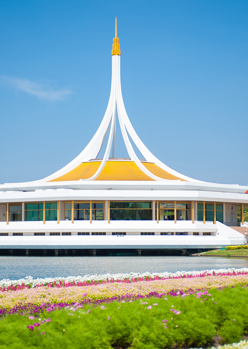 Ratchamongkol Hall is located in Suan Luang Rama IX Public Park, Bangkok